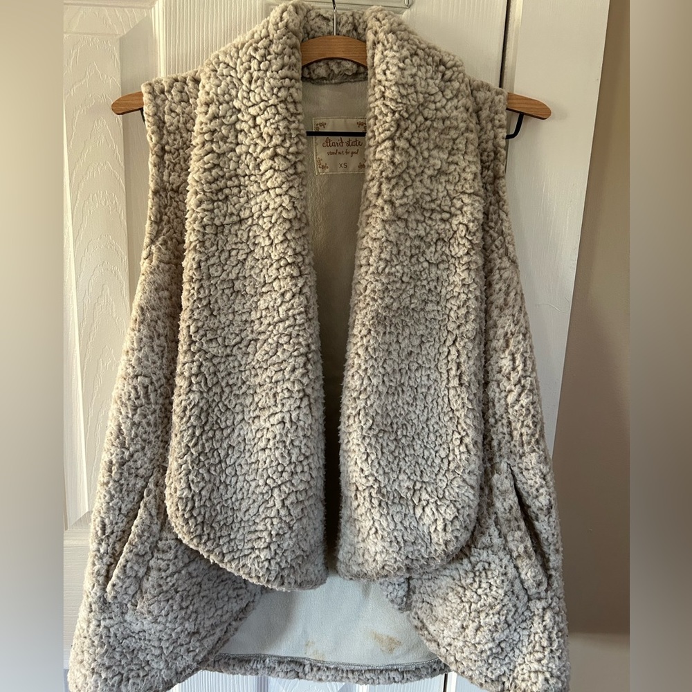 Altar’d State Sherpa open swing vest